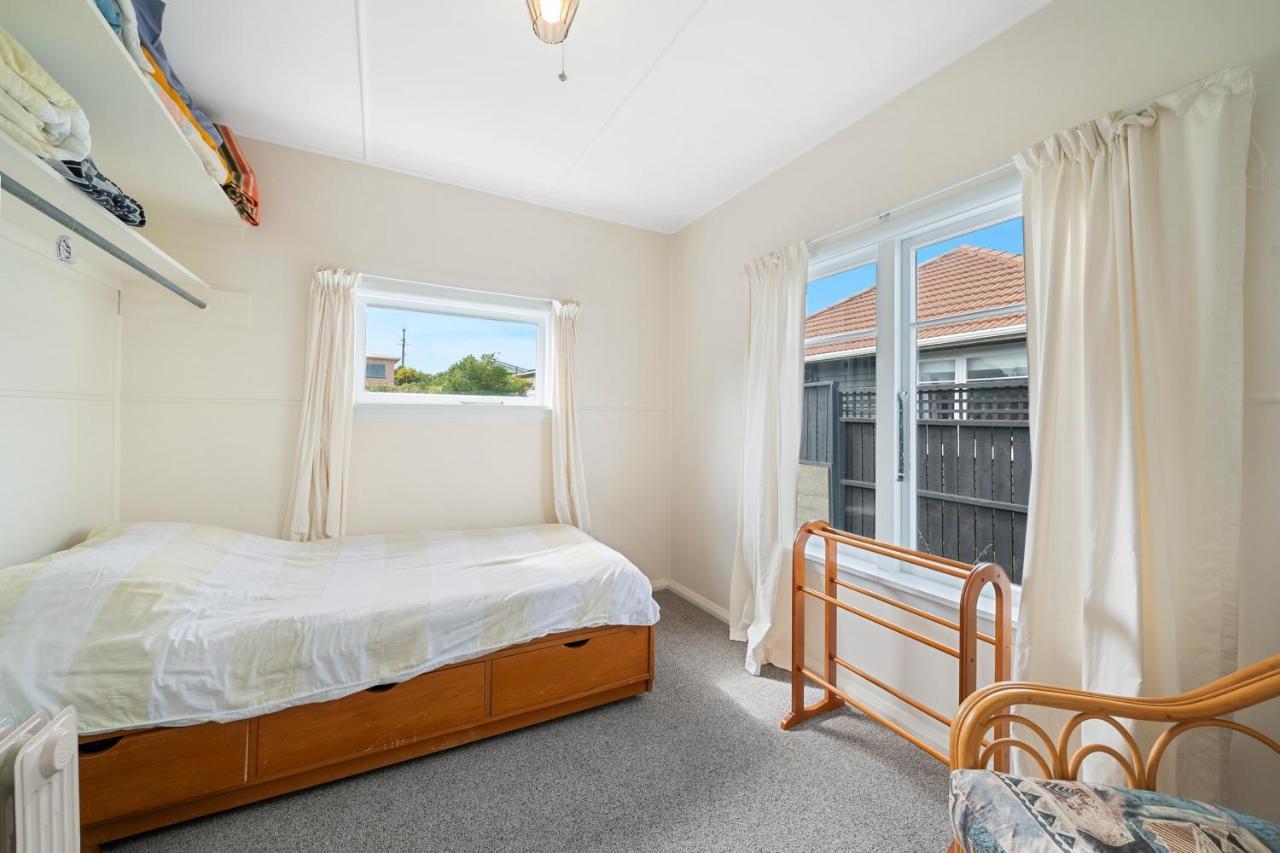 The Green Trout - Paraparaumu Beach Holiday Home Luaran gambar